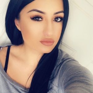 Meet your Posher, Edisa